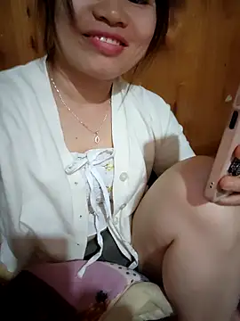 aki_zz69 Show in webcam