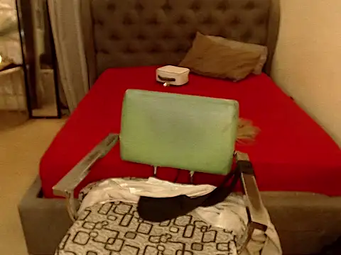 GODDESSxBELLA's Webcam Show