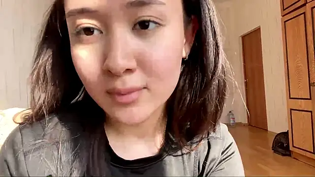 YourMiIa Chat XXX in diretta