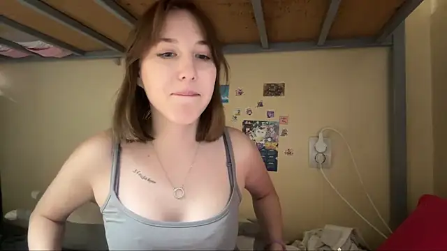 Chat +18 de AquilineOrites ao vivo