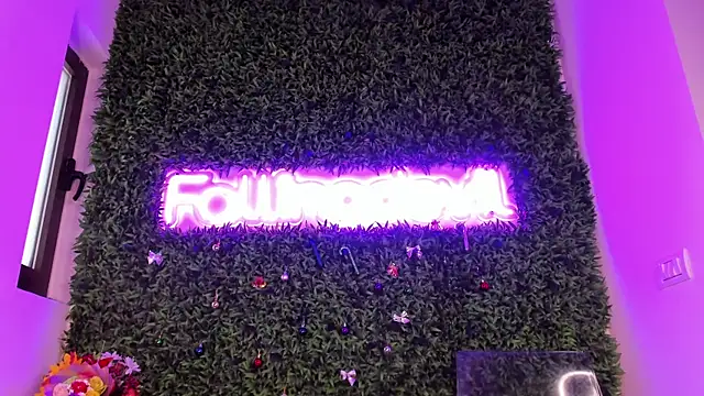 Živý XXX chat realhotfallingdevil