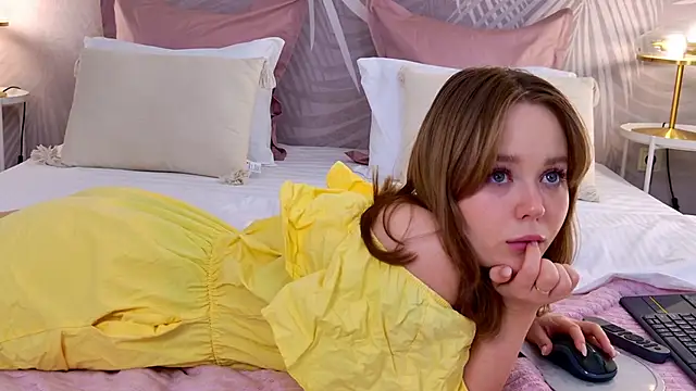 Chat +18 de ElaraVance ao vivo