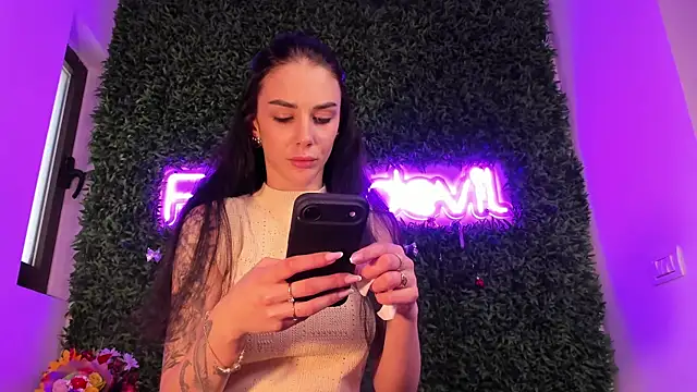 Chat XXX Live realhotfallingdevil