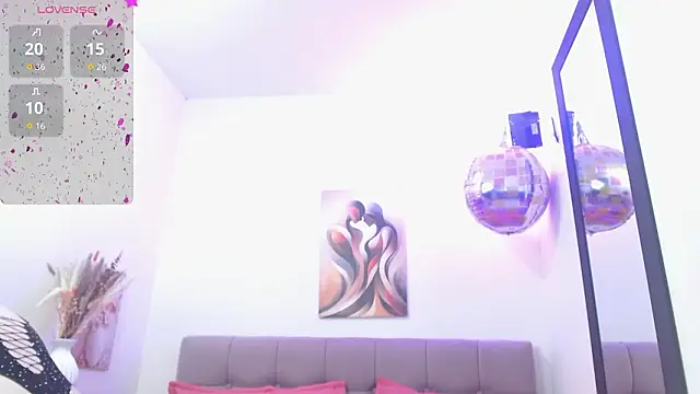 Hellen_starx 即時 XXX 聊天