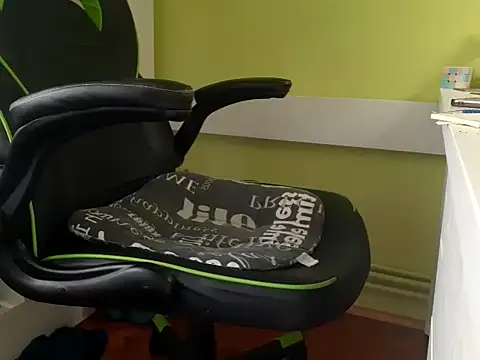 feathersify Adlı Modelin Canlı XXX Sohbeti