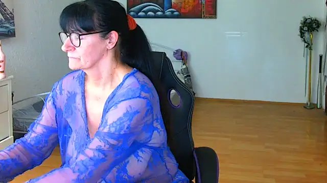 Syllyn Live XXX chat