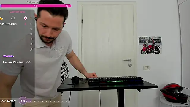 ZackFraser 即時 XXX 聊天