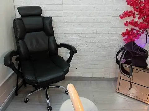 Chatroom XXX en direct de Shara_Oz