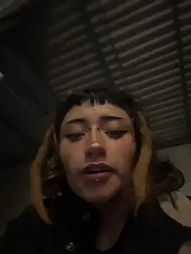 baby_akuma Adlı Modelin Canlı XXX Sohbeti