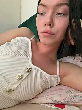 Lisaaa_Alisa Chat XXX live