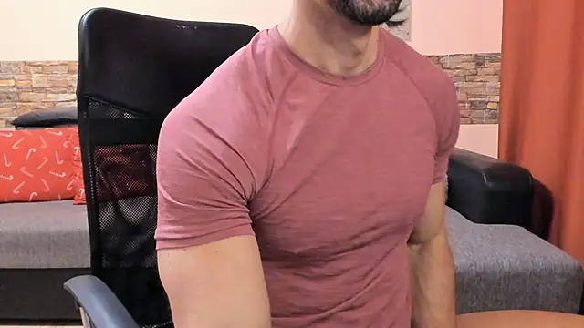 HotHunkTrainer Show Webcam