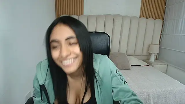 shaneelle Chat XXX live