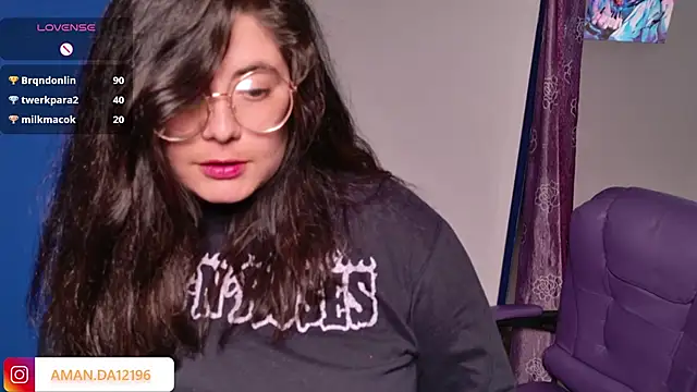 Azamy-12 Chat XXX live