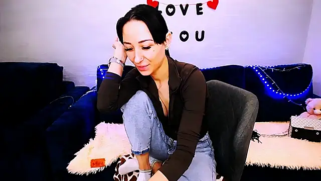 BURNING-BRUNETKA Pertunjukan Webcam