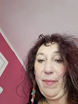 GypsyEsmeralda Show in webcam