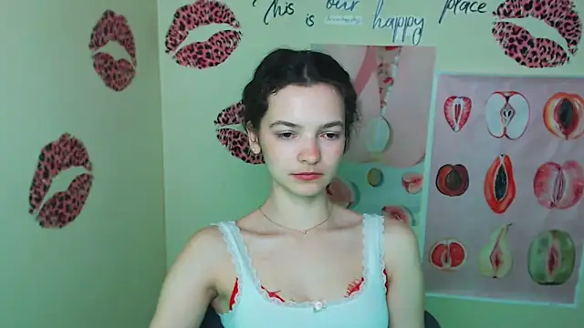 _SusieSu_ Adlı Modelin Canlı XXX Sohbeti