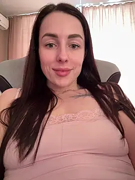 Chatroom XXX en direct de SakuraSara