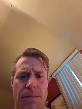 DILFiGuess1 即時 XXX 聊天