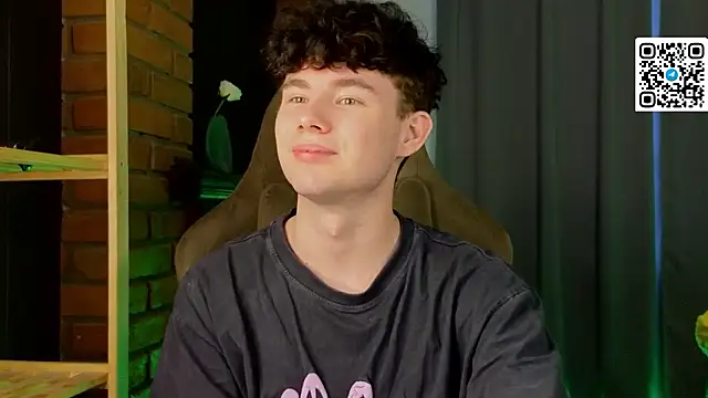 Cute_Mike 在線直播表演