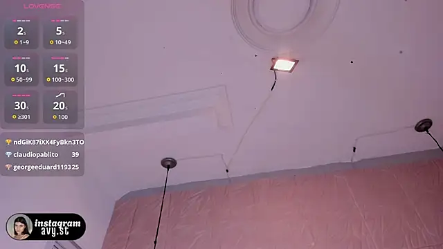 Онлайн чат XXX avy_st