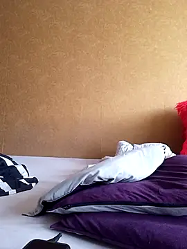 LiluHot: онлайн-секс-чат