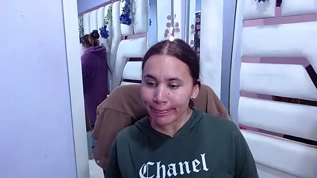 Živý XXX chat Saylor_Lee22