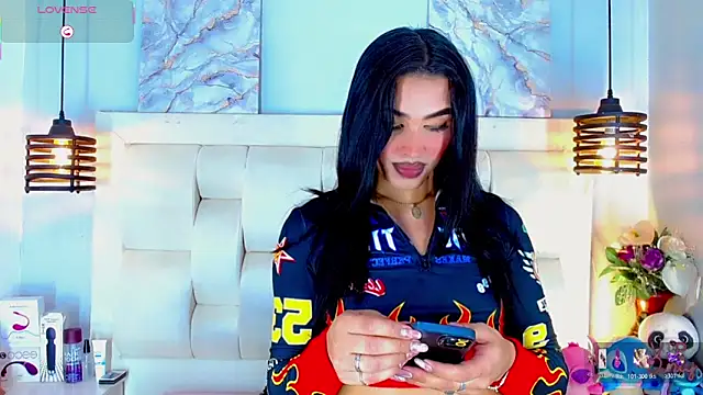 BelovedChain01's Webcam Show