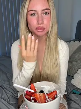 SexySaraxxoo's Webcam Show