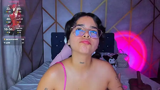 _vaiolet_owo's Live XXX Chat