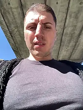 Show modela allee2206 na web-kameri