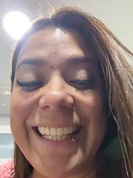 Pokazy przed kamerką – Pretty__Milf