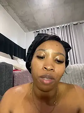 Mercedes_555's Webcam Show