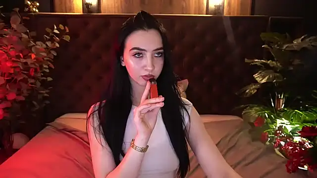 WildKittenX_'s Live XXX Chat