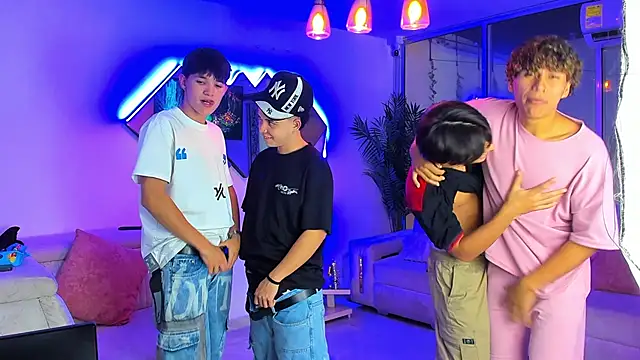 Houseofwarrios' Live XXX Chat