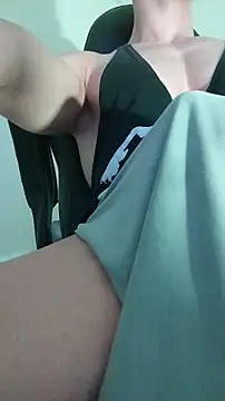 _707_bigcock Show in webcam