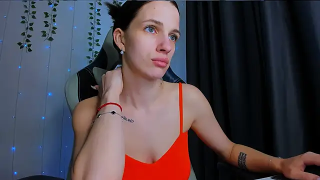 KarlaSim Adlı Modelin Canlı XXX Sohbeti