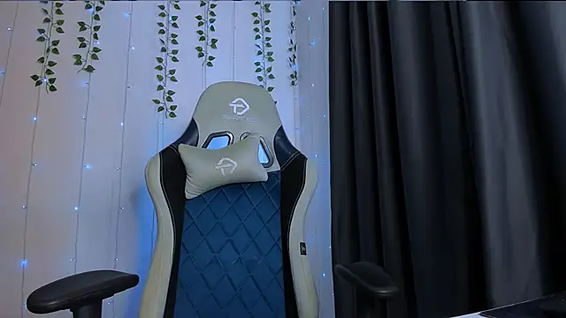 KarlaSimn Live XXX chat