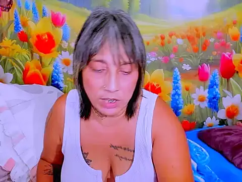 Chat +18 de indianroxy ao vivo