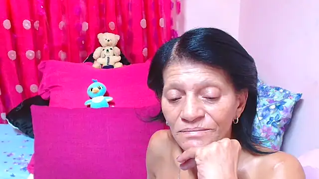 دردشة SLUTTYROXY الجنسية المباشرة