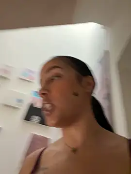 Saskia_xx Adlı Modelin Web Kamerası Şovu