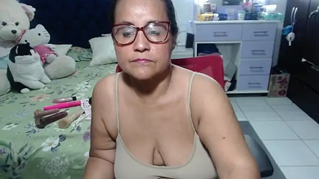 pervert_mommy_ Adlı Modelin Canlı XXX Sohbeti