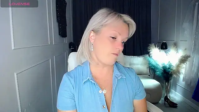 Juarnea Adlı Modelin Canlı XXX Sohbeti