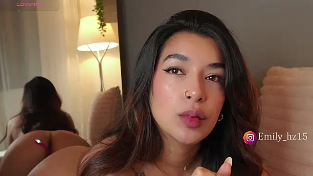 Chat XXX en directo de Missemily_11