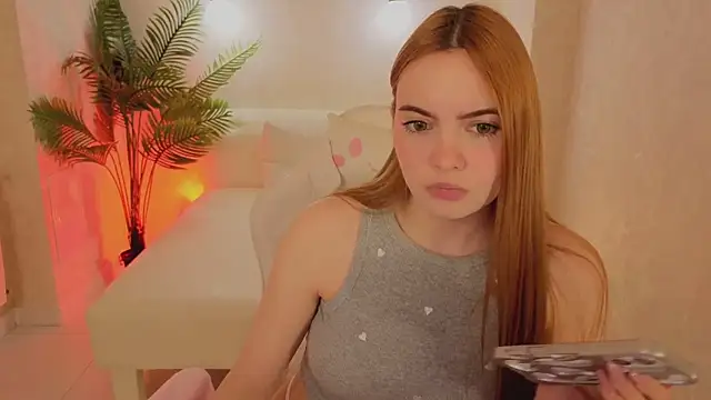 XXX chat uživo modela Daniela_Saules