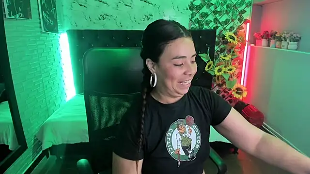 liany_taylor's Live XXX Chat