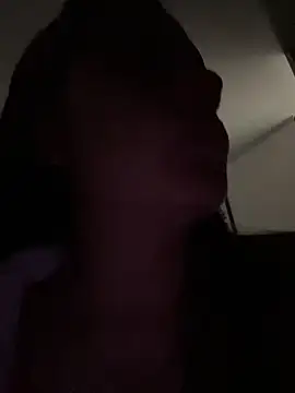 Pretty__MilfのライブXXXチャット