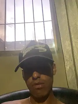 Aleexxx_2005 Webcam-Show