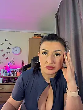 Hotangel75 Adlı Modelin Canlı XXX Sohbeti