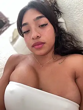 Bellafr Adlı Modelin Canlı XXX Sohbeti