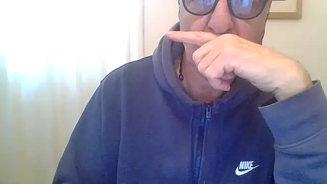 ANONIMO7735's Live XXX Chat